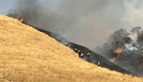 71-acre South Bay brush fire impacts traffic on US-101